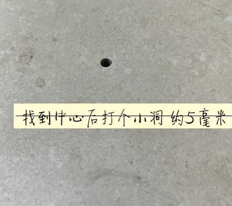 平江瓷砖空鼓维修公司专业解答在瓷砖铺贴过程中，如果砂料搅拌不均匀，将会带来以下问题